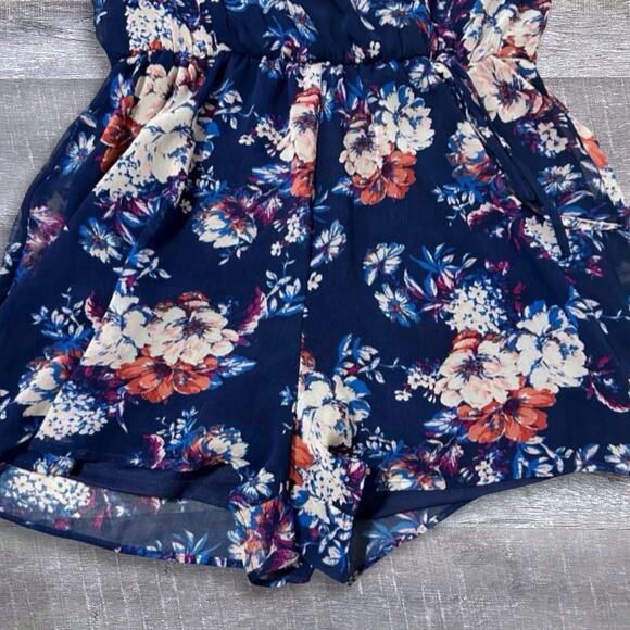 As U Wish Romper Womens S Floral Navy Blue Flutter 1/2 Sleeve V Neck Low Back - Picture 4 of 8